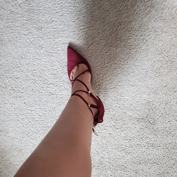 Marc Fisher Burgandy Suede Heels - Picture 2 of 7